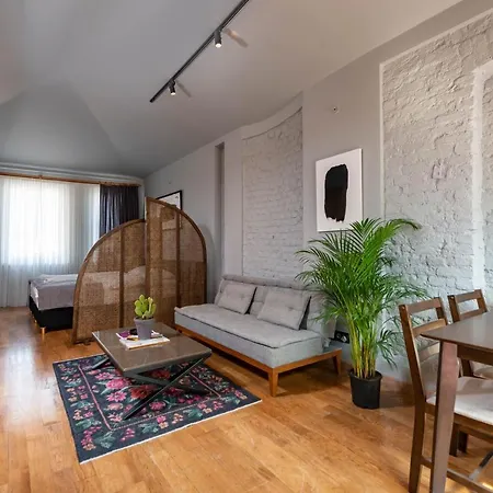 Mayer Loft *